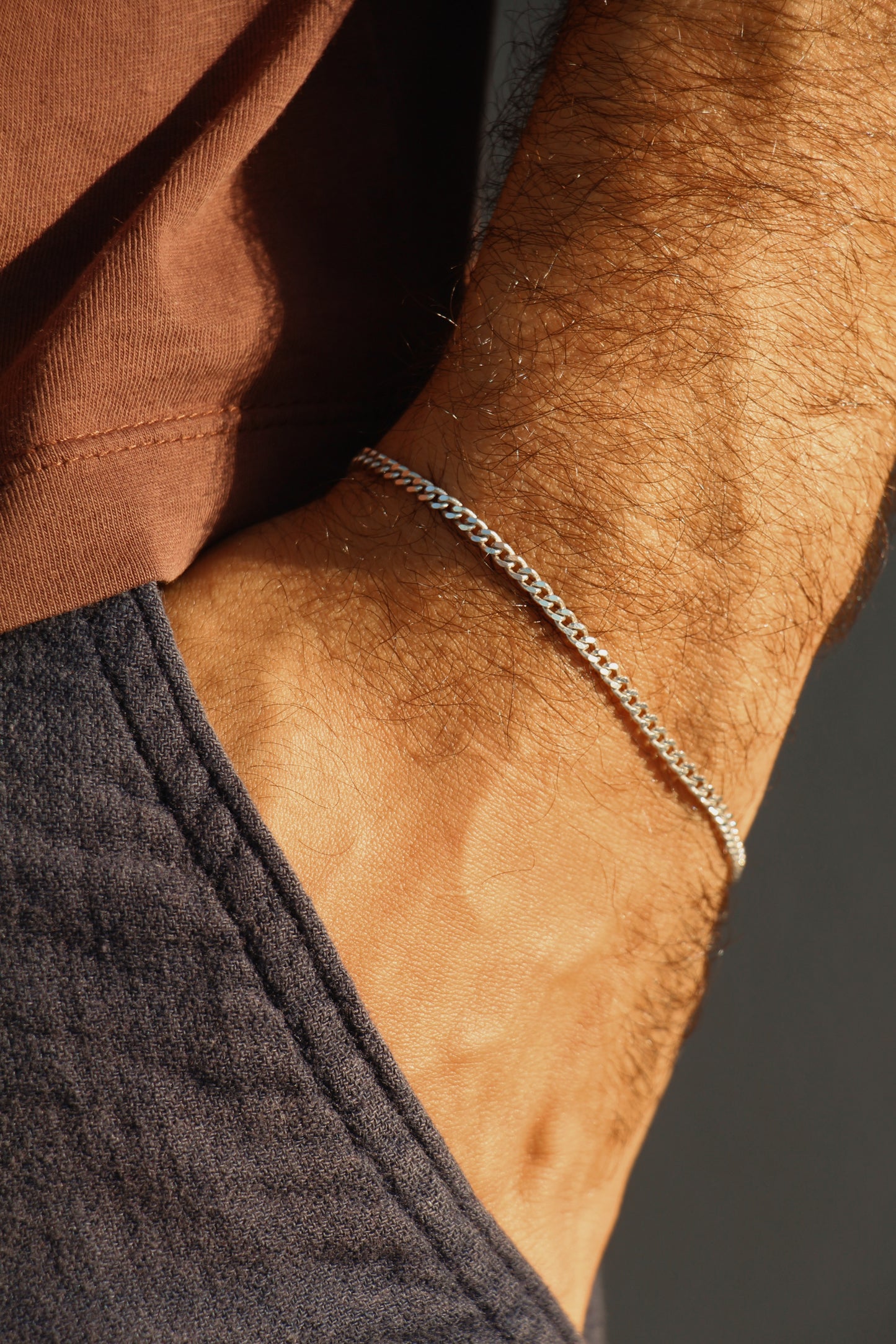 curb wrist