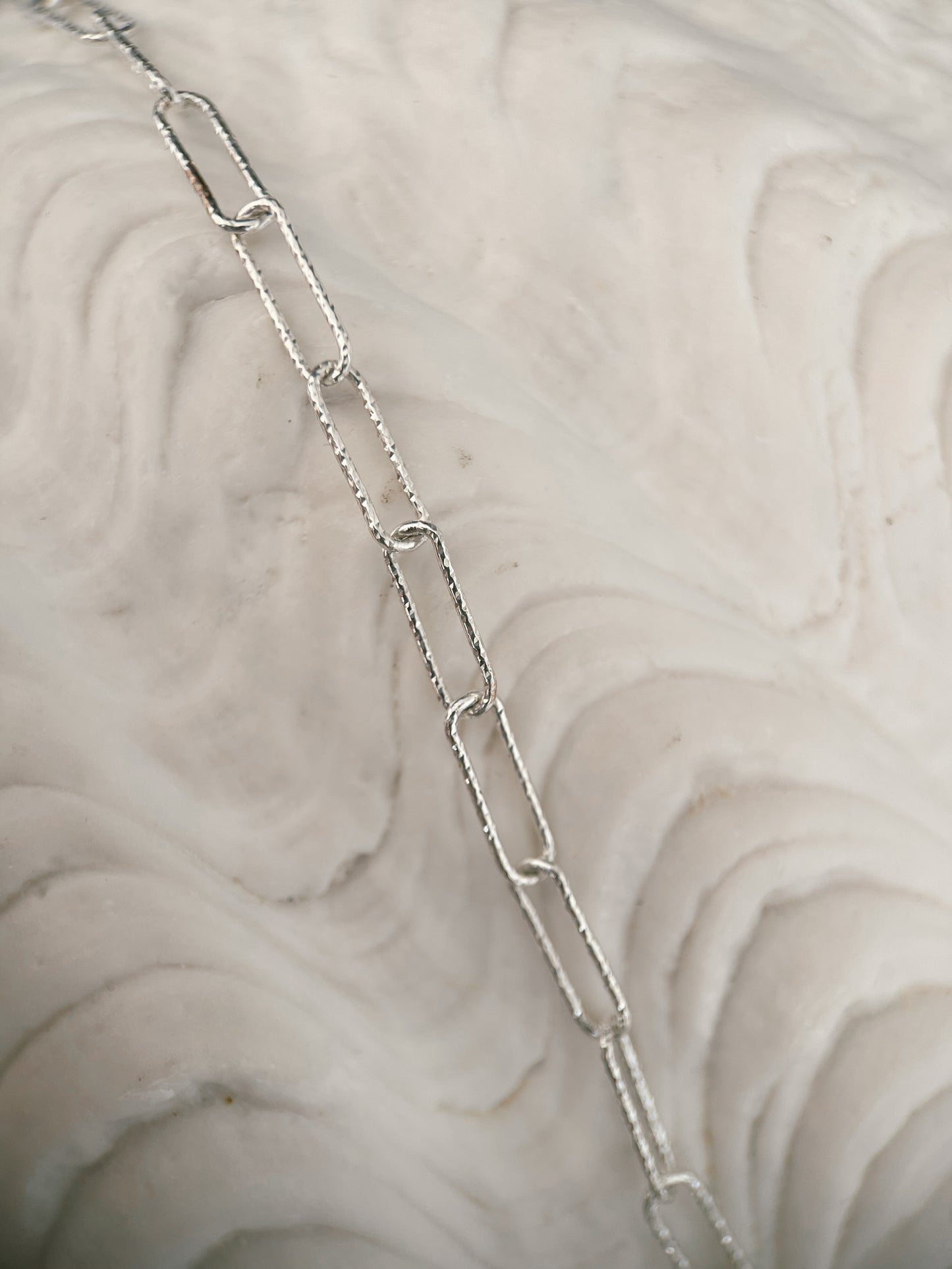clip neck