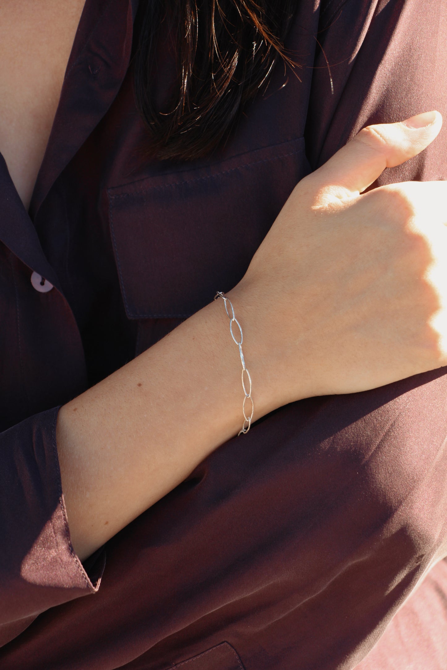 oval clip wrist