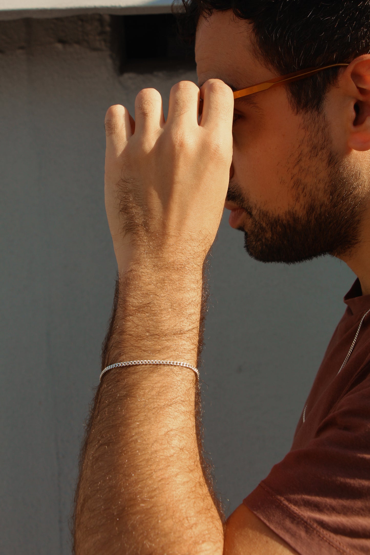curb wrist