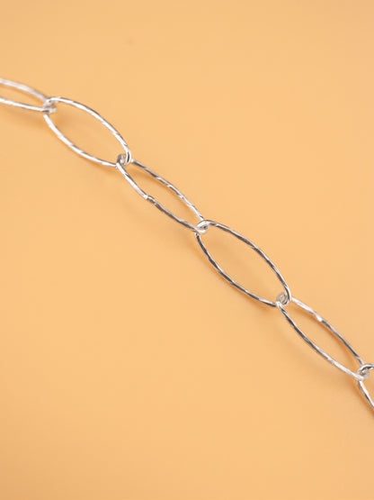oval clip neck