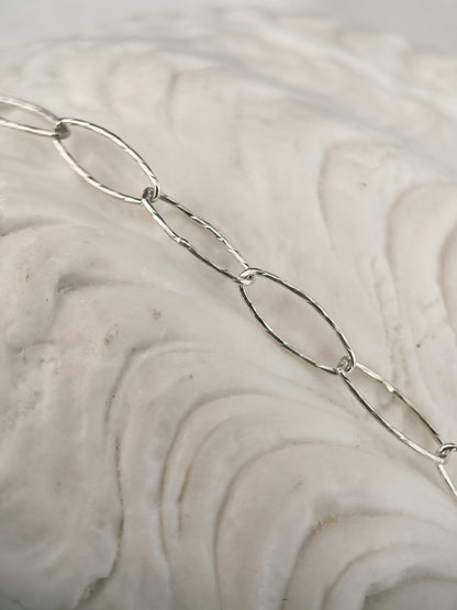 oval clip wrist